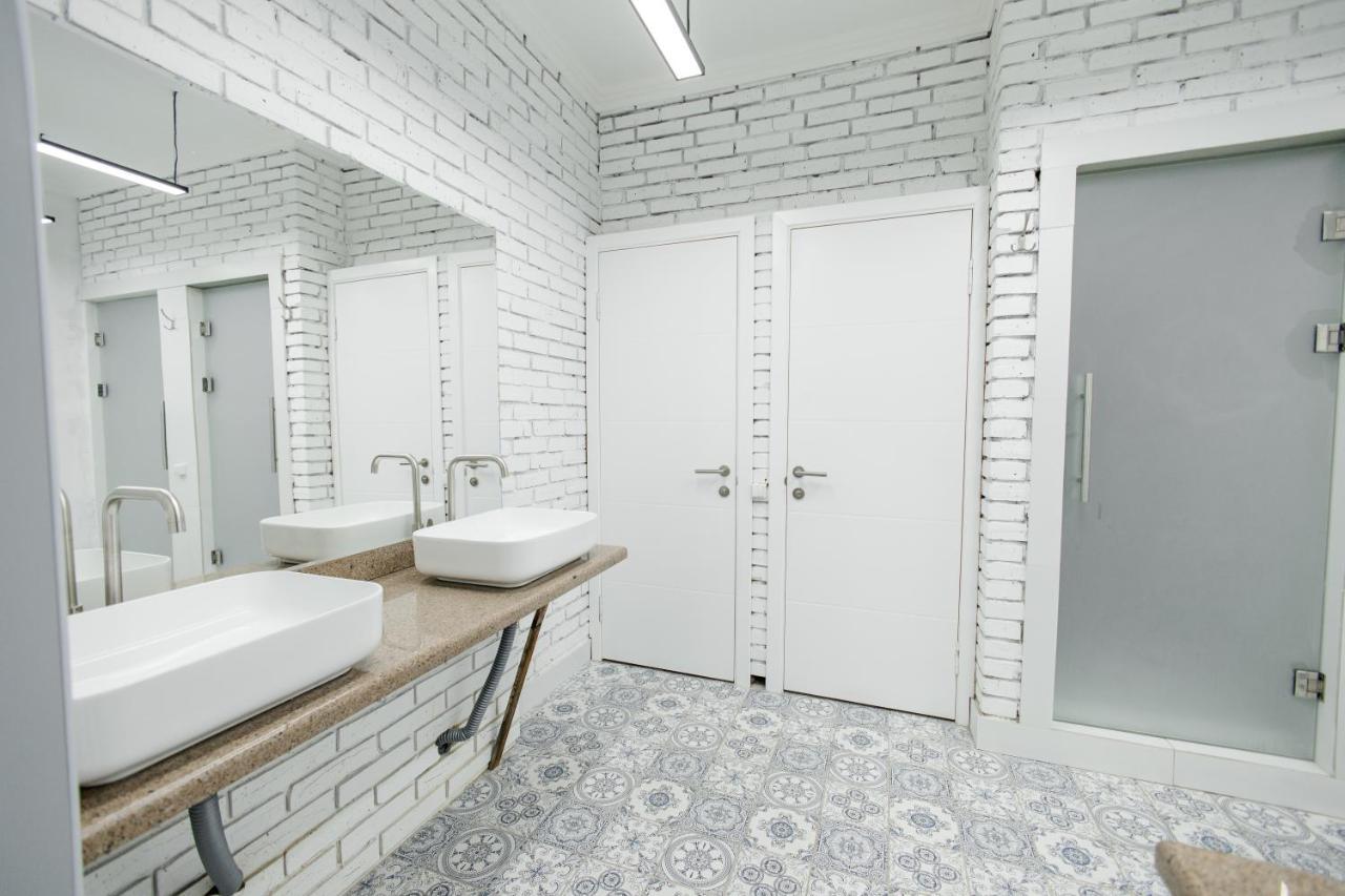 281 Hostel Бишкек Экстерьер фото